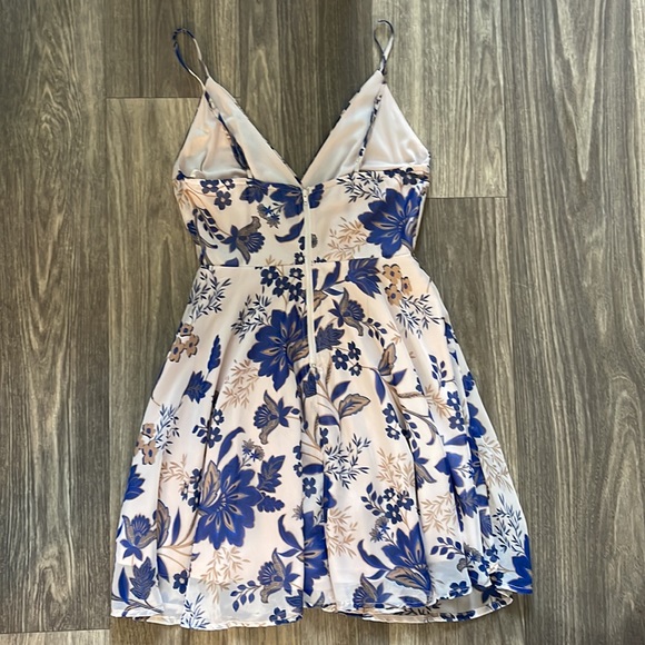 XS Formal Floral Dress - Picture 2 of 2